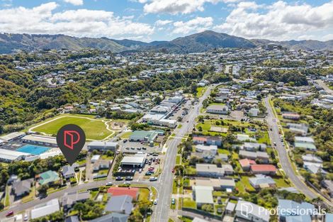 Photo of property in 18 Barberry Grove, Maungaraki, Lower Hutt, 5010