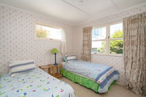 Photo of property in 32 Rainbow Drive, Rainbow Point, Taupo, 3330