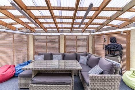 Photo of property in 8 Calder Place, Winton, 9720