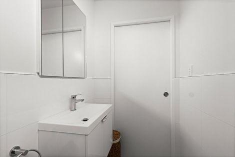 Photo of property in 5 Macaulay Street, Ahuriri, Napier, 4110