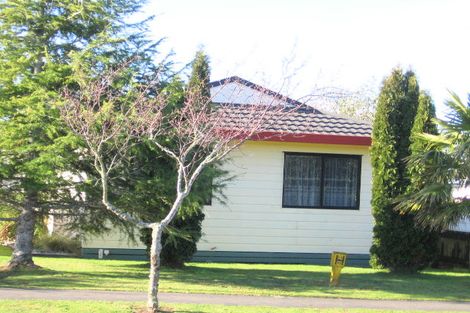 Photo of property in 2 Rosehill Place, Nawton, Hamilton, 3200