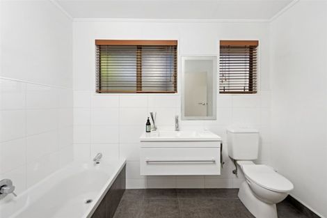 Photo of property in 3/33 Golf Road, Mount Maunganui, 3116