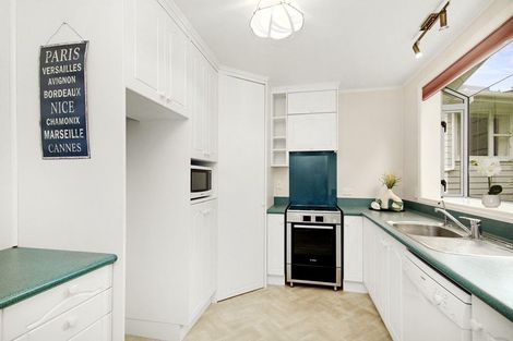 Photo of property in 114 Redwood Avenue, Tawa, Wellington, 5028