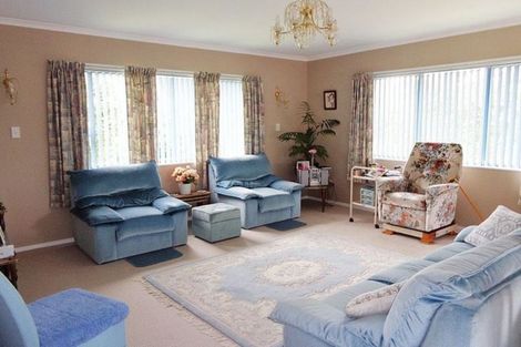 Photo of property in 52 Frederick Street, Carterton, 5713