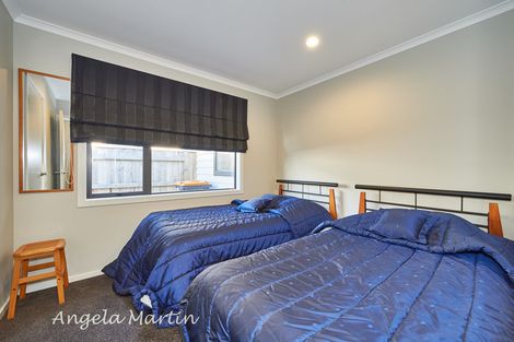 Photo of property in 1 Cullen Court, Palmerston North, 4410