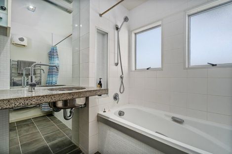 Photo of property in 6 Bell Road, Pauanui, Hikuai, 3579