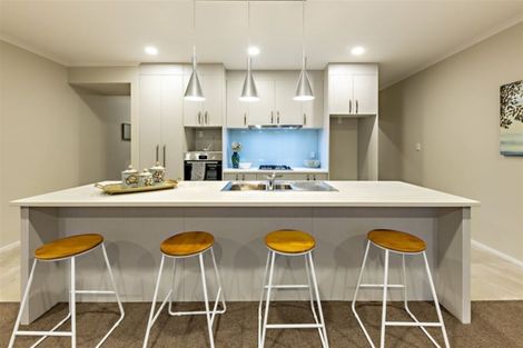 Photo of property in 8 Warbler Crescent, Papakura, 2110