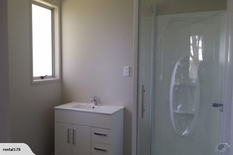 Photo of property in 2/20 Carter Place, Manurewa, Auckland, 2102