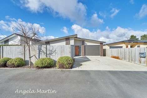 Photo of property in 1 Cullen Court, Palmerston North, 4410