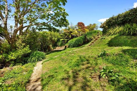 Photo of property in 6 Lane Crescent, Tawa, Wellington, 5028