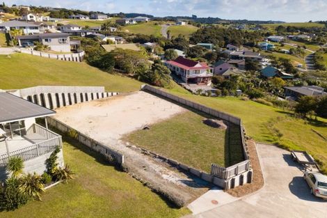 Photo of property in 21 Nancy Wake Place, Cable Bay, 0420