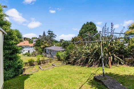 Photo of property in 14 Westmere Crescent, Westmere, Auckland, 1022