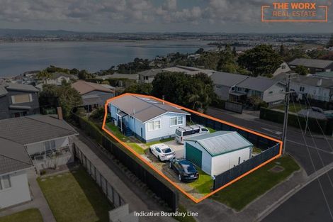 Photo of property in 150 Rangatira Road, Beach Haven, Auckland, 0626
