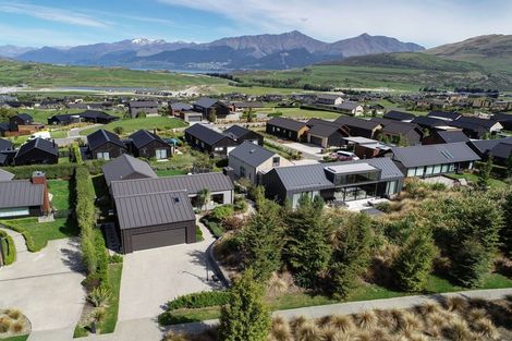 Photo of property in 2 Jacks Point Rise, Jacks Point, Queenstown, 9371