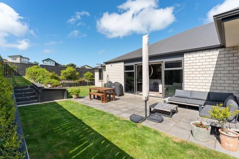 Photo of property in 21 Nelson Avenue, Aotea, Porirua, 5024
