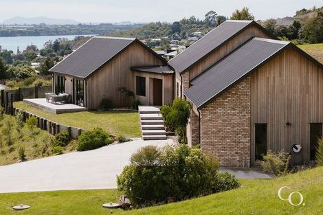 Photo of property in 42 Te Auhi Way, Welcome Bay, Tauranga, 3112