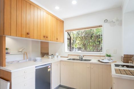 Photo of property in 18 Roys Road, Plimmerton, Porirua, 5026