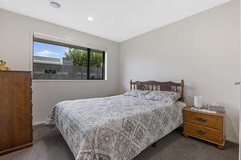 Photo of property in 14a Tukapa Street, Westown, New Plymouth, 4310