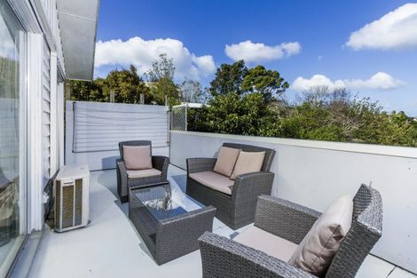 Photo of property in 1/28 Spencer Road, Pinehill, Auckland, 0632