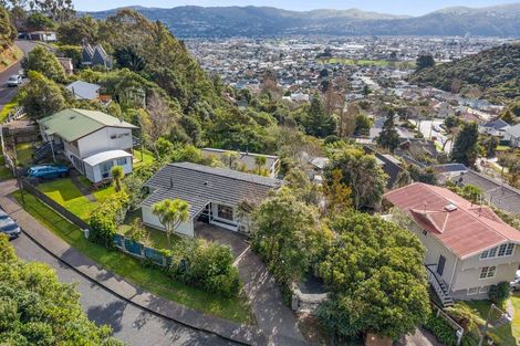 Photo of property in 10 Kerkwall Drive, Naenae, Lower Hutt, 5011