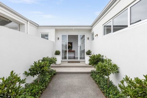 Photo of property in 25 Grooby Place, Havelock North, 4130