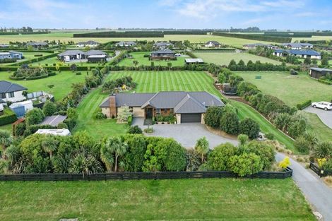 Photo of property in 22 Landsborough Drive, Darfield, 7571