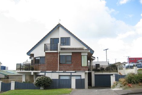 Photo of property in 5 Seaton Street, Strandon, New Plymouth, 4312