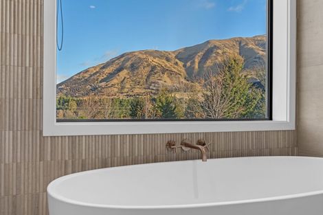Photo of property in 71 West Meadows Drive, Wanaka, 9305