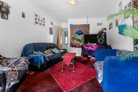 Photo of property in 14 Mile Place, Henderson, Auckland, 0612