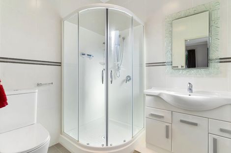 Photo of property in 76 Baverstock Road, Flat Bush, Auckland, 2016