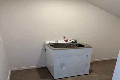 Photo of property in 94 Hobsonville Point Road, Hobsonville, Auckland, 0616