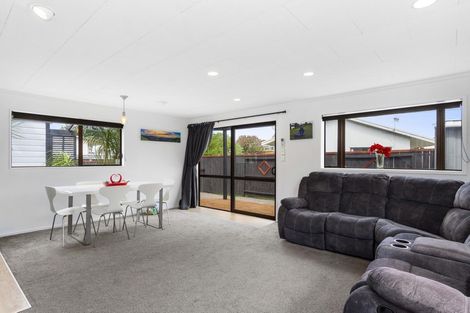Photo of property in 34 Percy Road, Papamoa Beach, Papamoa, 3118