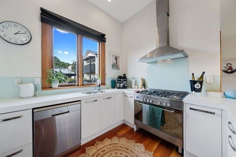 Photo of property in 37 Herald Street, Berhampore, Wellington, 6023