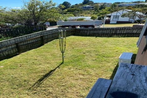 Photo of property in 19a Omapere Street, Whitby, Porirua, 5024