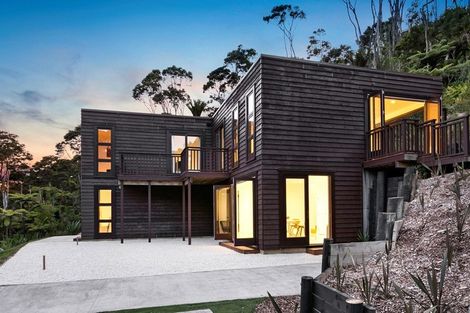 Photo of property in 231c Huia Road, Titirangi, Auckland, 0604