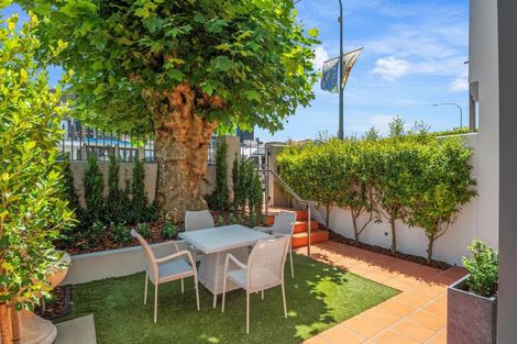 Photo of property in 9/177 Hurstmere Road, Takapuna, Auckland, 0622