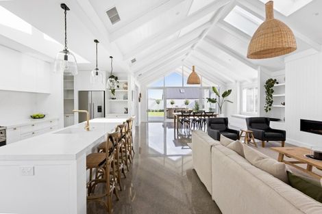 Photo of property in 25 Grooby Place, Havelock North, 4130