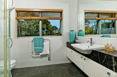 Photo of property in 10 Remu Place, Greenhithe, Auckland, 0632