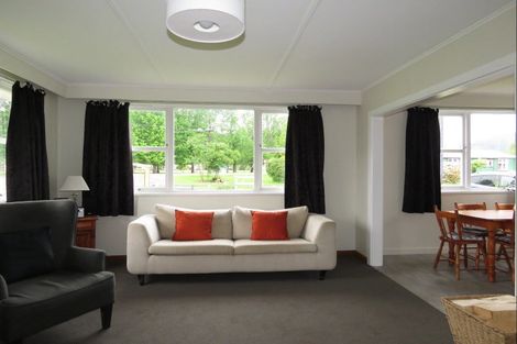 Photo of property in 2 Crampton Road, Reefton, 7830