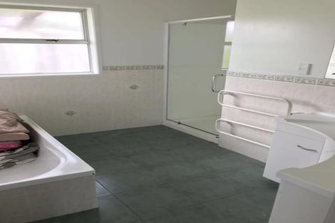 Photo of property in 327 Pine Valley Road, Dairy Flat, Silverdale, 0992