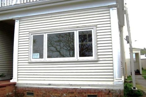 Photo of property in 21 Cambridge Terrace, Devonport, Auckland, 0624