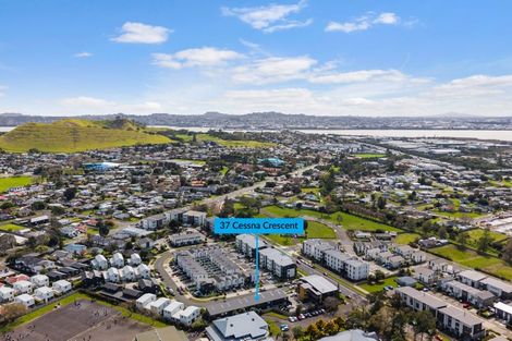 Photo of property in 37 Cessna Crescent, Mangere, Auckland, 2022