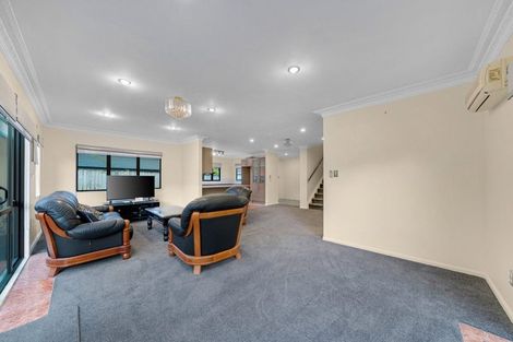Photo of property in 8 Omana Road, Papatoetoe, Auckland, 2025