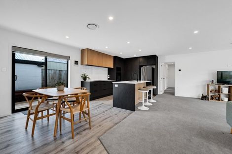 Photo of property in 20a Turakina Street, Merrilands, New Plymouth, 4312