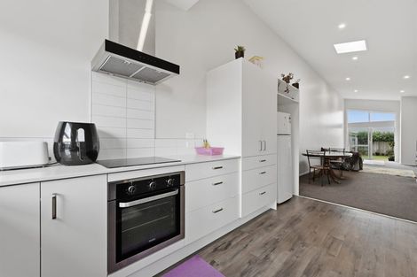Photo of property in 18a Komata Crescent, Papamoa Beach, Papamoa, 3118