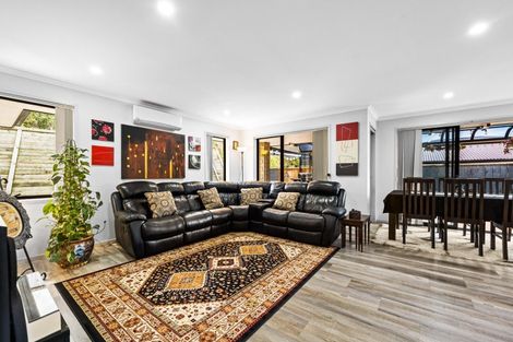 Photo of property in 11 Frederick Place, Whalers Gate, New Plymouth, 4310