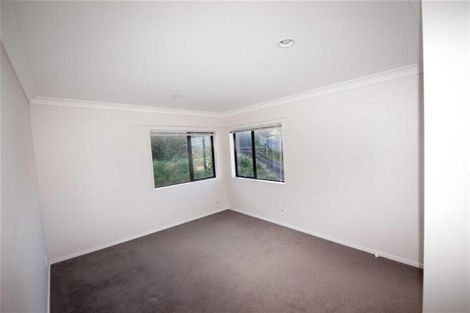 Photo of property in 27 Gifford Grove, Churton Park, Wellington, 6037