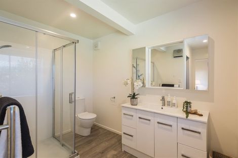 Photo of property in 71 Mount Pleasant Road, Mount Pleasant, Christchurch, 8081