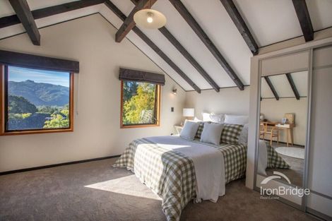 Photo of property in 6b Chatsworth Road, Silverstream, Upper Hutt, 5019