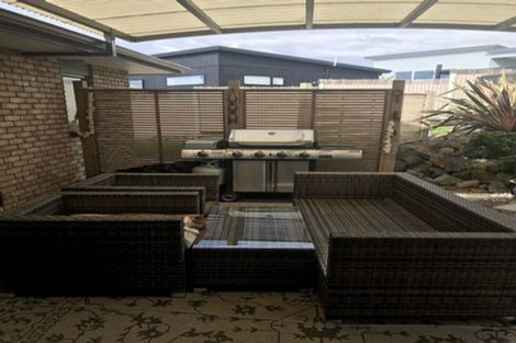 Photo of property in 22e Weka Street, Mangawhai, 0505